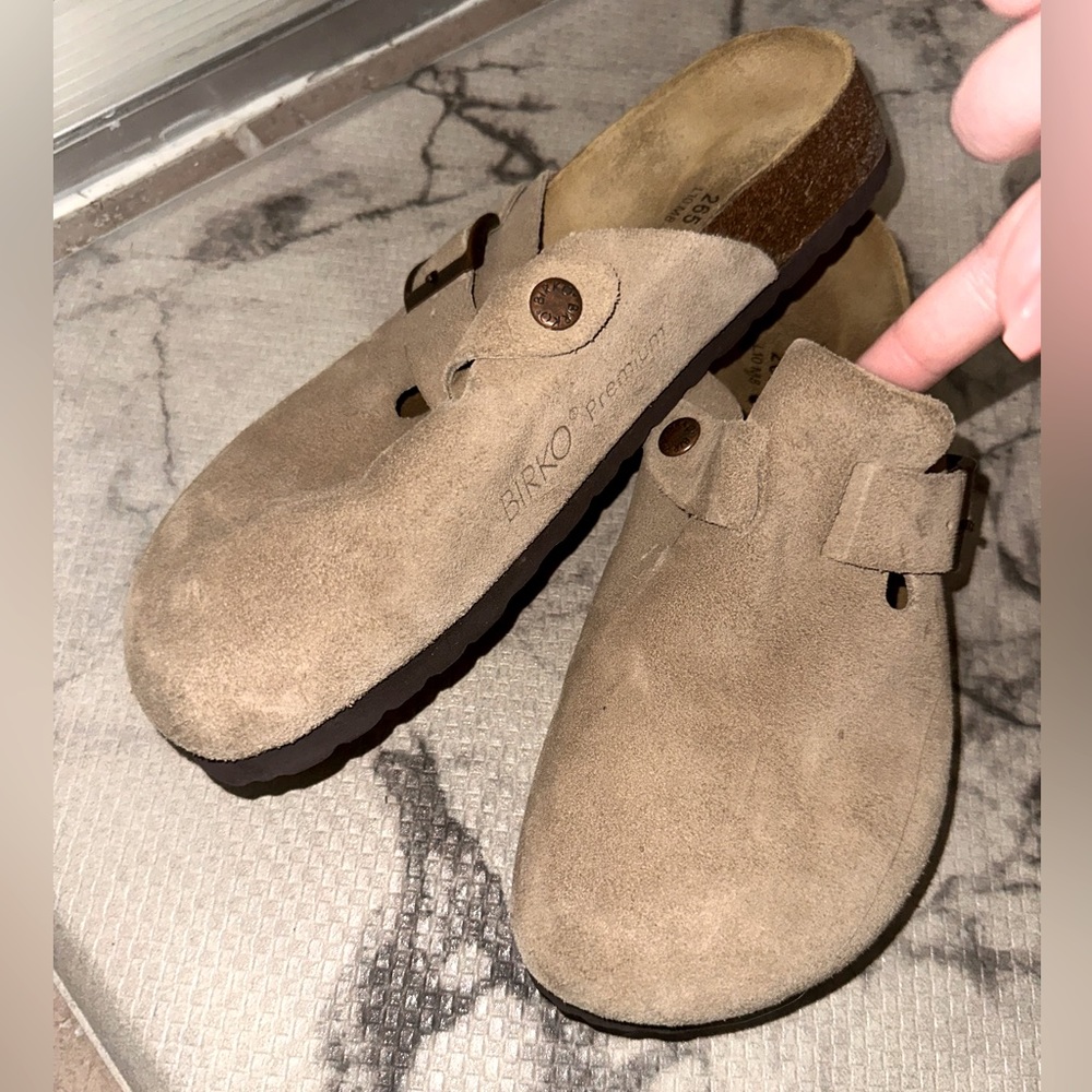 Birkenstock Suede Mules in Taupe